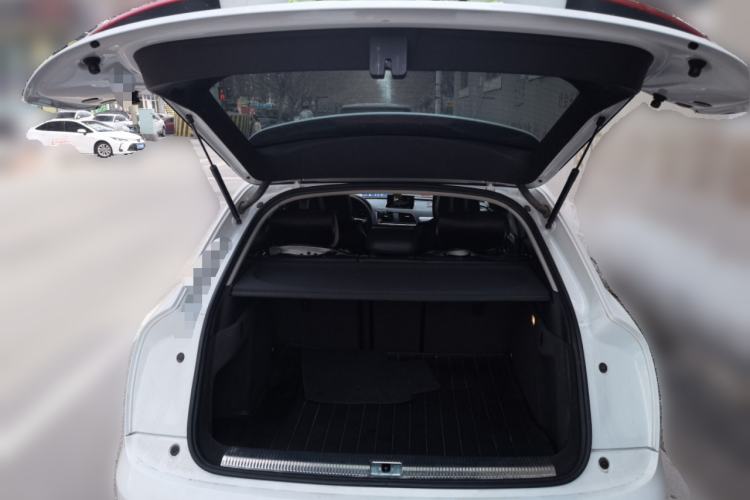 Used Audi Q3 2015 35 TFSI Comfort Model Trunk