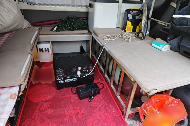 Used Jinbei Hiace 2014 2.0L Fifth-Generation Xiangyun Comfort Type 1 4G20C Left Rear Seat