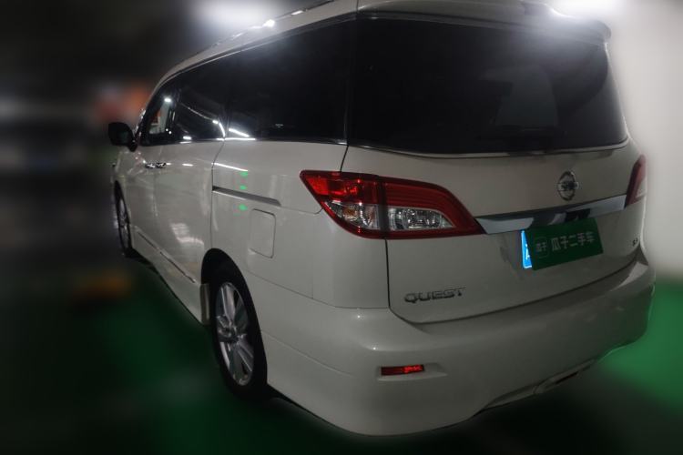 Used Nissan Quest 2015 3.5L SL
