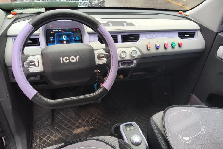 Used Chery QQ Ice Cream 2022 170km Sundae Phosphate Lithium-Ion Center Console