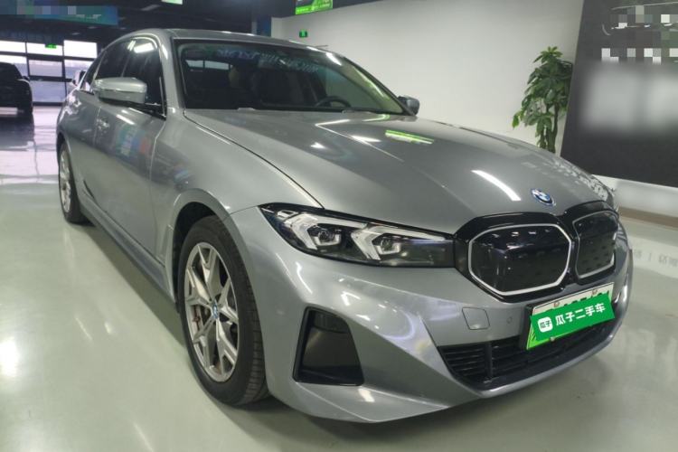 Used BMW i3 2024 eDrive 35 L Front Right 45 Deg