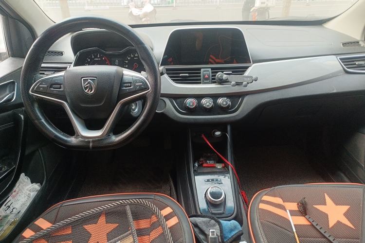 Used Baojun 310W 2018 1.5L Automatic Luxury Version China V Center Console
