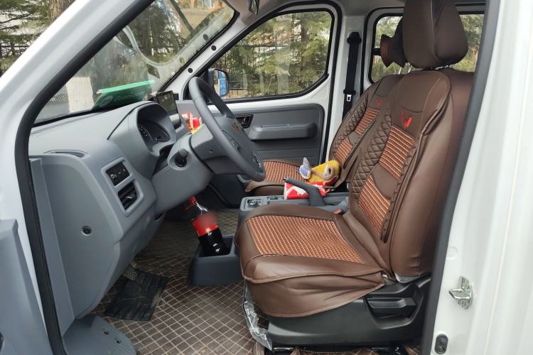 Used Wuling Yangguang 2025 Model 400km Bus Edition—Comfort Edition