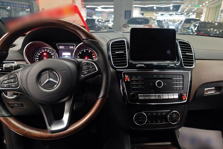 Used Mercedes-Benz GLS 2016 GLS 400 4MATIC Luxury Model
