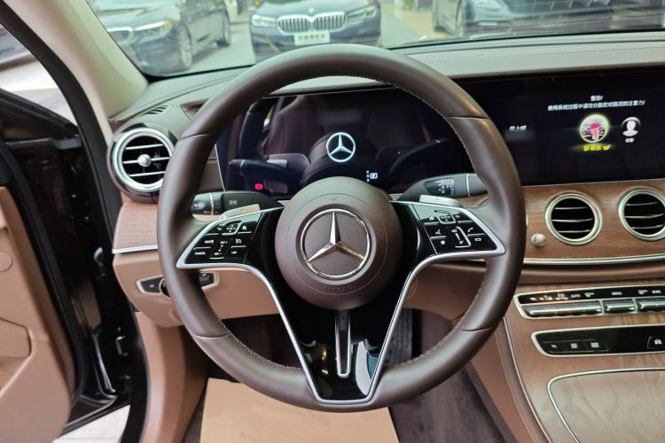 Used Mercedes-Benz E-Class 2022 Revised Version E 300 L Luxury Edition Steering Wheel
