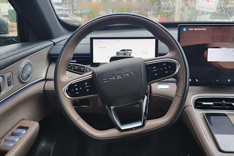 Used Chery Tiggo 8 PLUS 2025 290TGDI DCT Prestige 5-Seater
