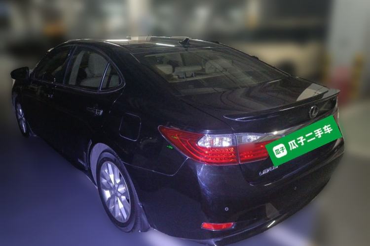 Used Lexus ES 2013 300h Elite Edition