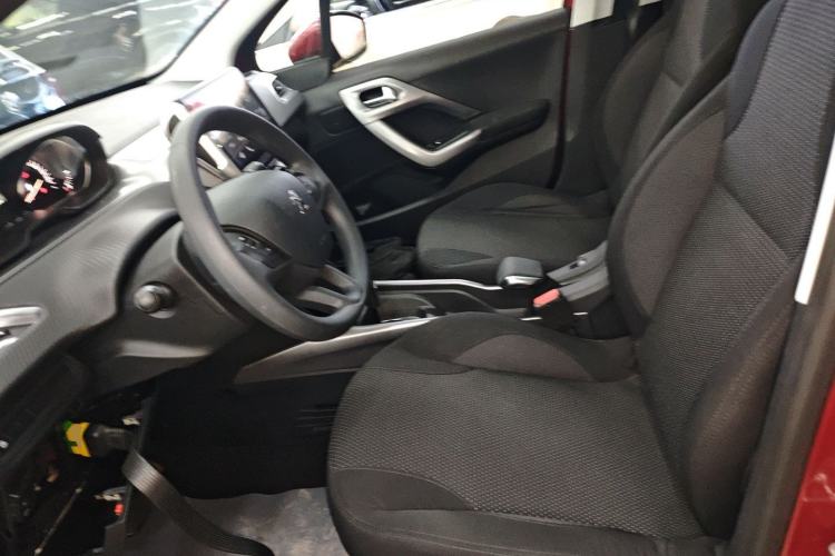 Used Peugeot 2008 2014 1.6L Automatic Fashion Edition
