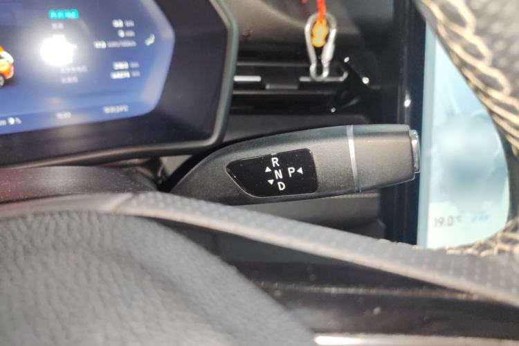 Used XPeng G3 2020 520 Smart Edition Gear Lever