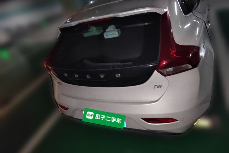 Used Volvo V40 2016 T4 Smart Luxury Edition Rear