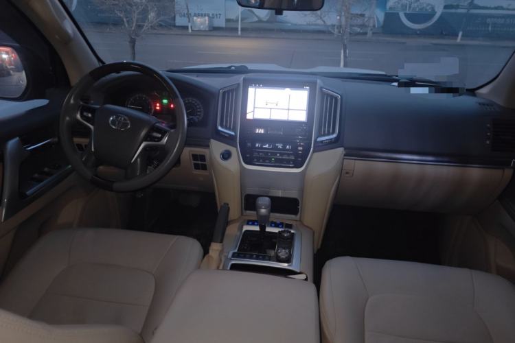 Used Toyota Land Cruiser 