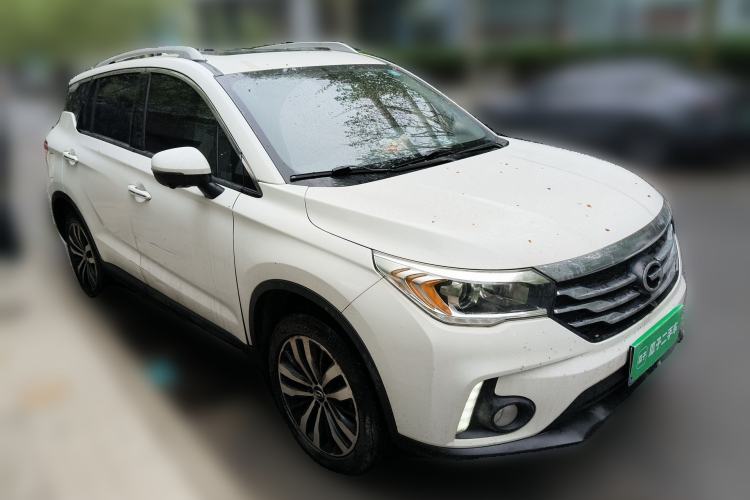 Used GAC Trumpchi GS4 2017 235T Automatic Two-Wheel Drive Luxury Smart Connectivity Version Front Right 45 Deg