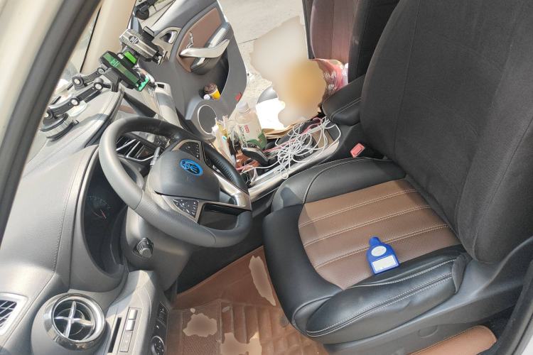 Used BYD Song New Energy 2017 Song DM 1.5TID All-Wheel Drive Prestige Model Left Front Seat