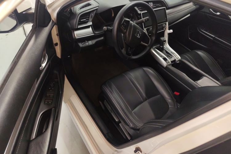 Used Honda Civic 2016 180TURBO CVT Comfort Version
