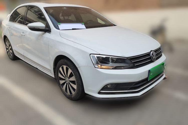 Used Volkswagen Sagitar 2018 1.6L Manual Comfort Model Front Right 45 Deg