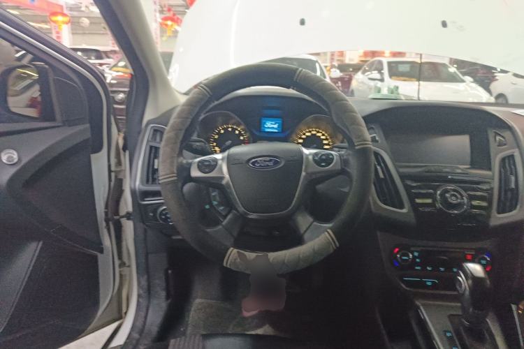 Used Ford Focus 2012 Hatchback 1.6L Automatic Fashion Edition