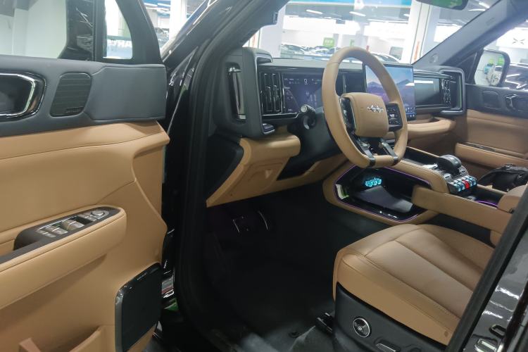 Used Formula Leopard 5 2025 Model 210KM Cloud Ride Tian Shen Ultra Version Driver Seat