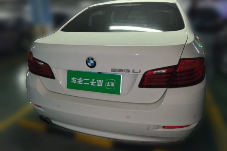 Used BMW 5 Series 2014 528Li Leading Model
