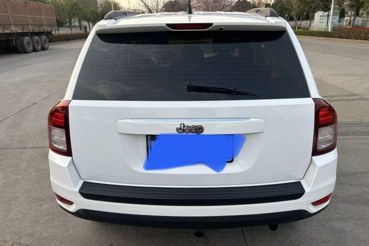 Used Jeep Compass 2015 2.0L two-wheel drive sport version