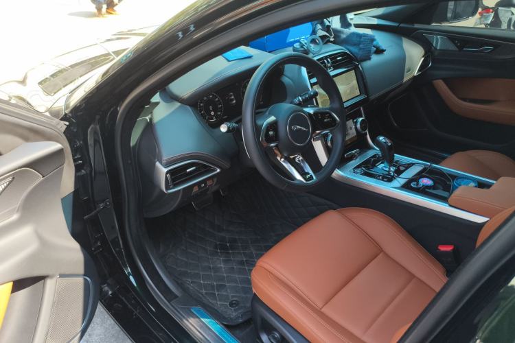 Used Jaguar XEL 2025 2.0T 250 PS R-DYNAMIC 90th Anniversary Edition