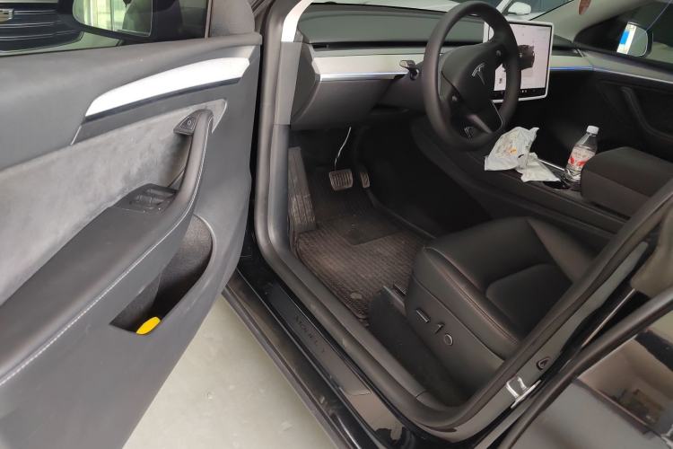 Used Tesla Model Y 2023 Rear-Wheel-Drive Version Driver Seat