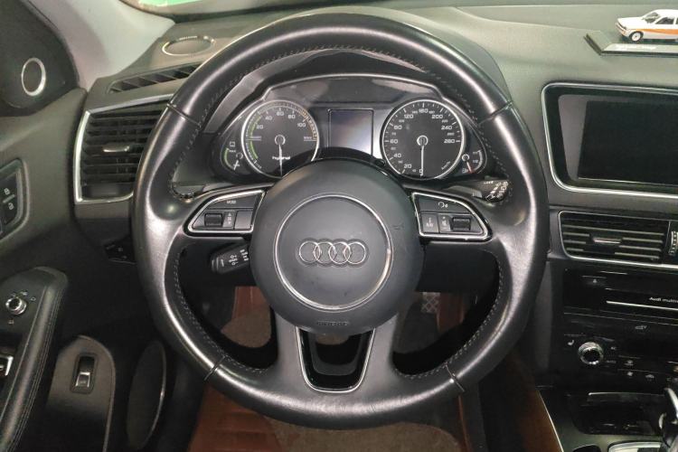 Used Audi Q5 2013 40 TFSI hybrid
