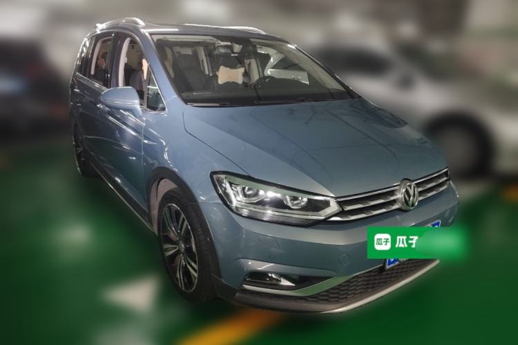 Used Volkswagen Touran 2018 Volkswagen Touran L 280TSI DSG Boundary Luxury Edition 7 Seats China V Emission Standard Front Right 45 Deg