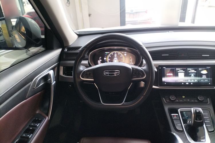 Used Geely Auto Emgrand X7 Sport 2022 1.8TD DCT Zhiya Trim