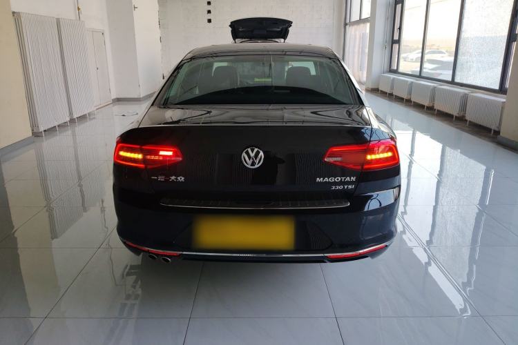 Used Volkswagen Magotan 2017 330TSI DSG Leading Model Rear