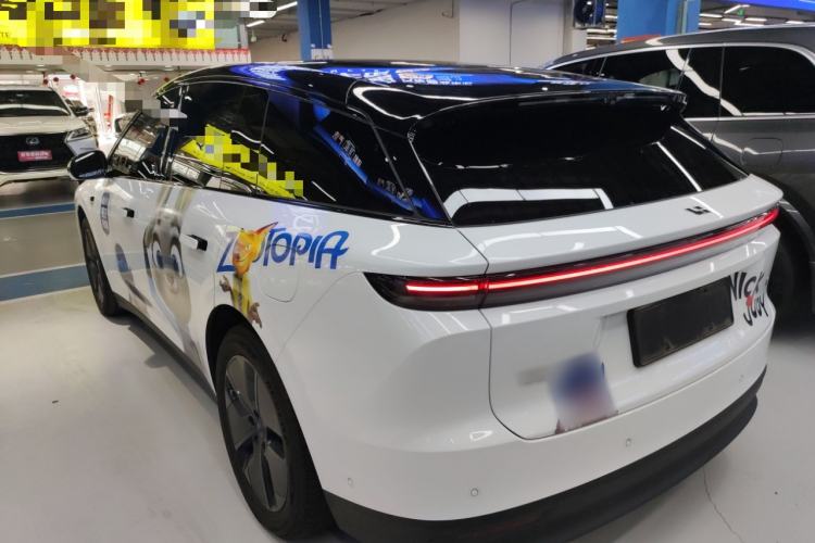 Used Li Auto i6 2025 Model Two-Wheel-Drive Standard Type
