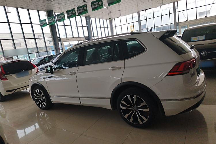 Used Volkswagen Tiguan L 2021 330TSI Automatic Two-Wheel Drive R-Line Enhanced Edition
