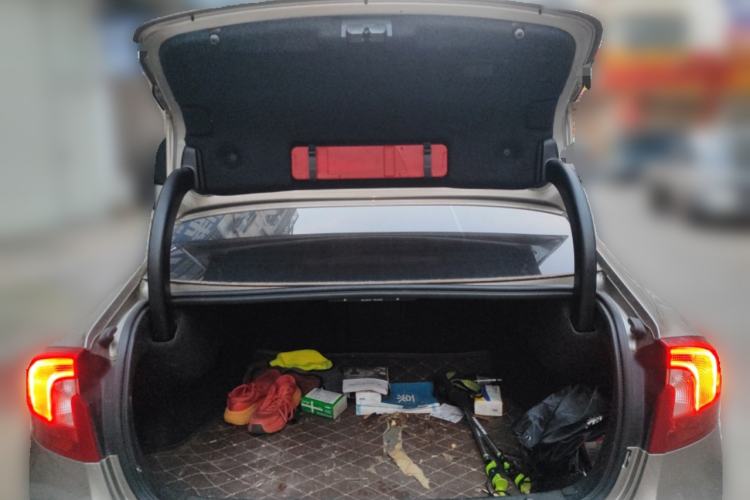 Used Volvo S60 2016 S60L T4 Zhiyuan Edition Trunk