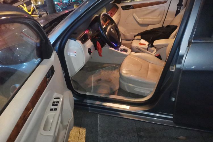 Used Volkswagen Bora 2008 1.6L Automatic Comfort Edition Driver Seat