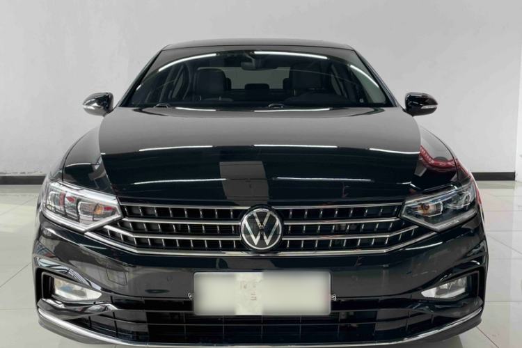 Used Volkswagen Magotan 2023 2 Million Units Commemorative Edition 330TSI DSG Luxury Version Exterior 5