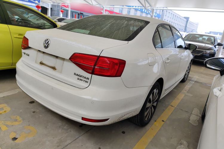 Used Volkswagen Sagitar 2017 230TSI Automatic Comfort Version