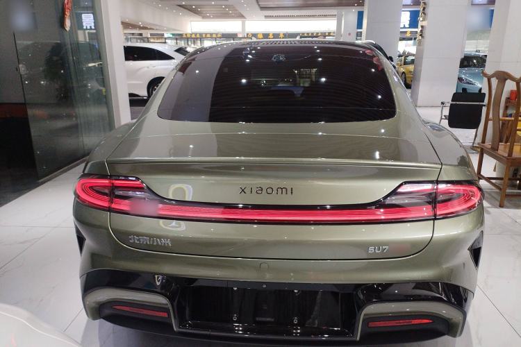 Used Xiaomi Auto SU7 2024 Four-Wheel Drive Ultra-Long Range Advanced Intelligent Driving Max Edition
