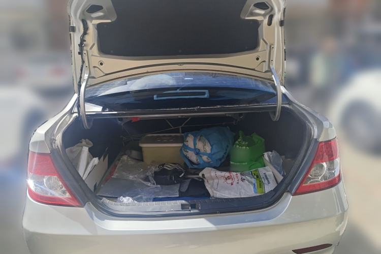 Used BYD F3 2012 Energy-Saving Model 1.5L Manual Comfort Version Trunk