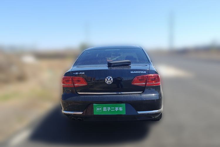 Used Volkswagen Magotan 2015 Revised Version 2.0 TSI Prestige Edition Rear