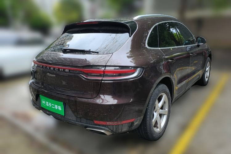 Used Porsche Macan 2020 Macan 2.0T Rear Right 45 Deg