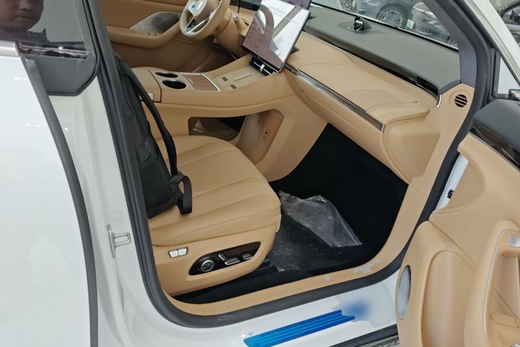 Used Hima Luxeed R7 2026 Model Range-Extending Max
