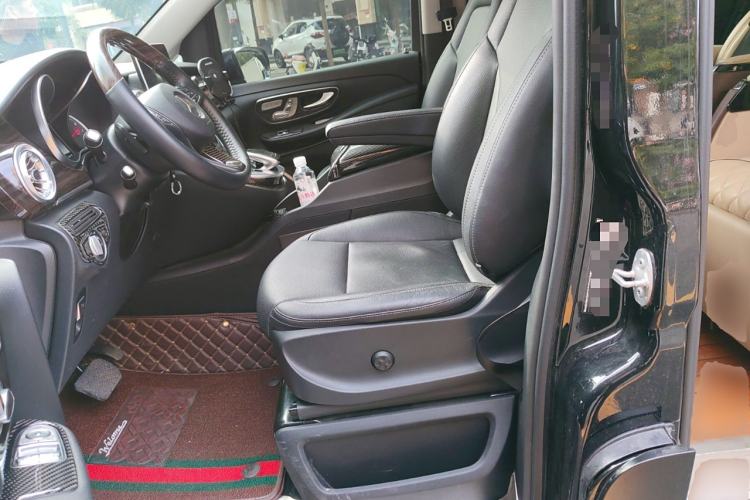 Used Mercedes-Benz V-Class 2018 V 260 Avantgarde Edition China VI
