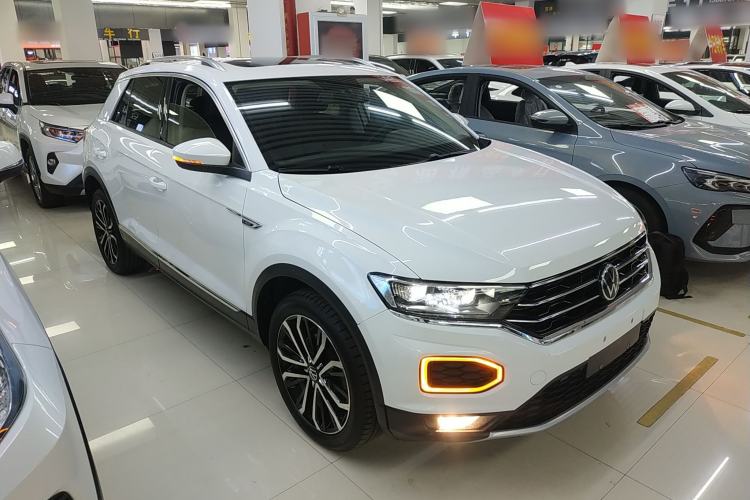 Used Volkswagen T-ROC 2021 280TSI DSG Two-Wheel Drive Comfort Connect Edition Front Right 45 Deg