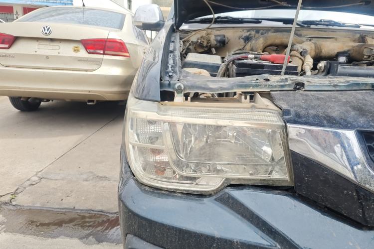 Used Isuzu Pickup 2015 2.8T Four-Wheel Drive 4JB1CT