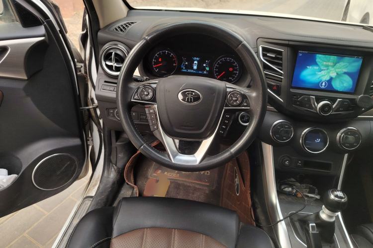 Used BYD Song 2017 Gaishi Upgrade Edition 1.5TI Manual Leading Model