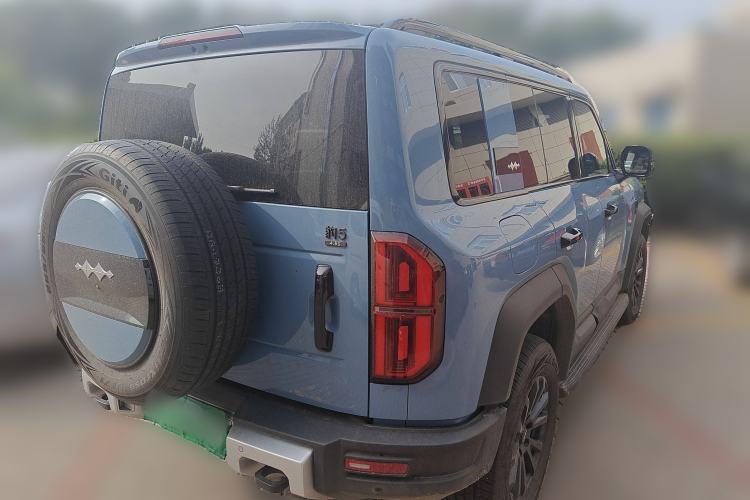 Used Formula Leopard 5 2023 Explore Edition