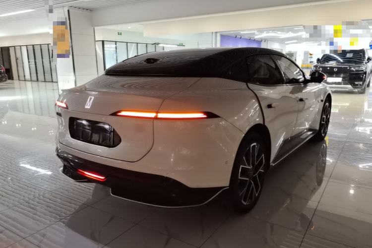 Used Avatr 06 2025 Ultra Pure Electric Edition Rear Right 45 Deg
