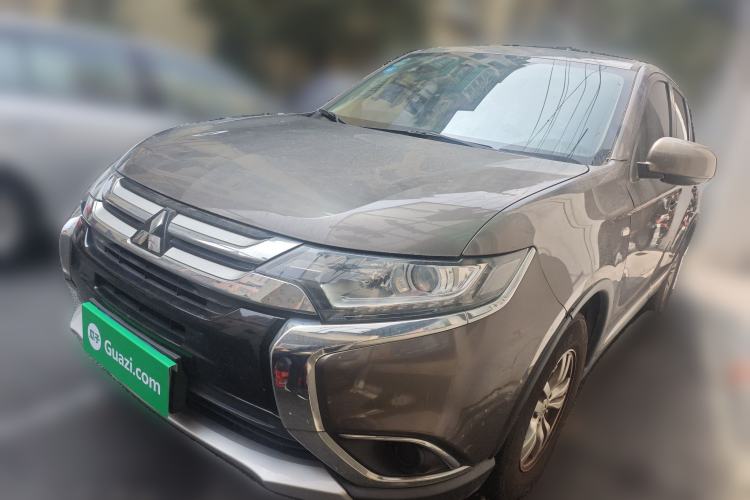 Used Mitsubishi Outlander 2016 2.0L Two-Wheel Drive Fashion Edition 5 Seats