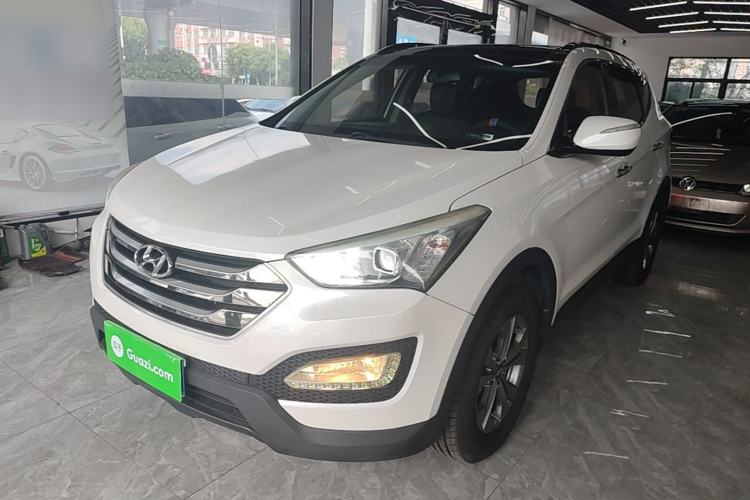 Used Hyundai Santa Fe 2015 2.0T Automatic Two-Wheel Drive Smart Version 5 Seats