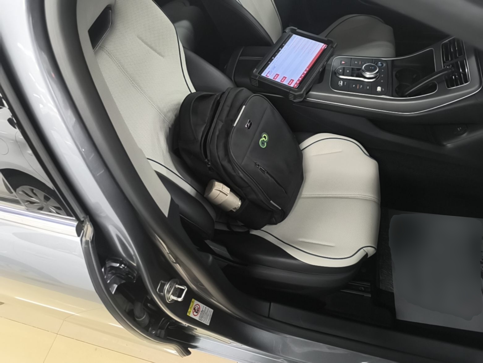 BYD Destroyer 05 2023 Champion Edition DM-i 55KM Luxury Model — снимка 19