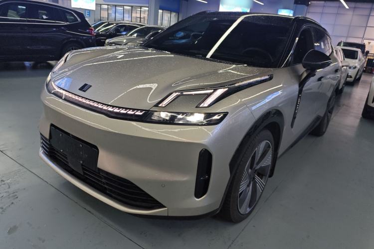 Used Lynk & Co 08 EM-P 2023 220 km Limited-Time Edition